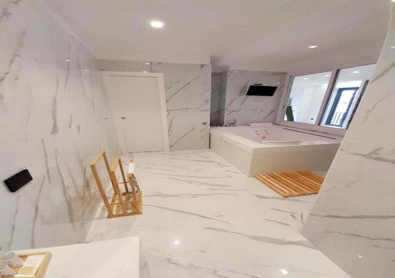 President Plaza Vip Suite Spa By Babylon Stay Neapol Zewnętrze zdjęcie