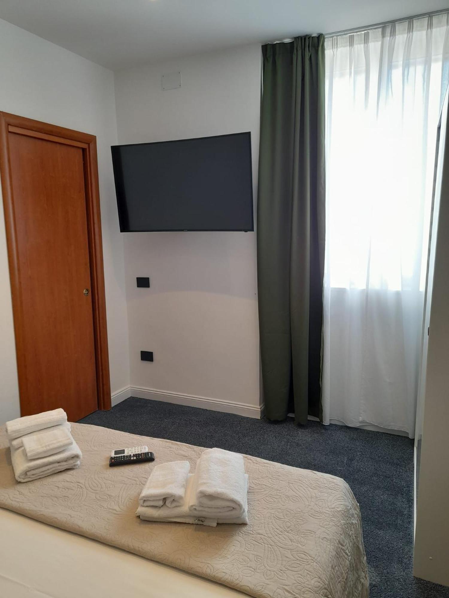 President Plaza Vip Suite Spa By Babylon Stay Neapol Zewnętrze zdjęcie
